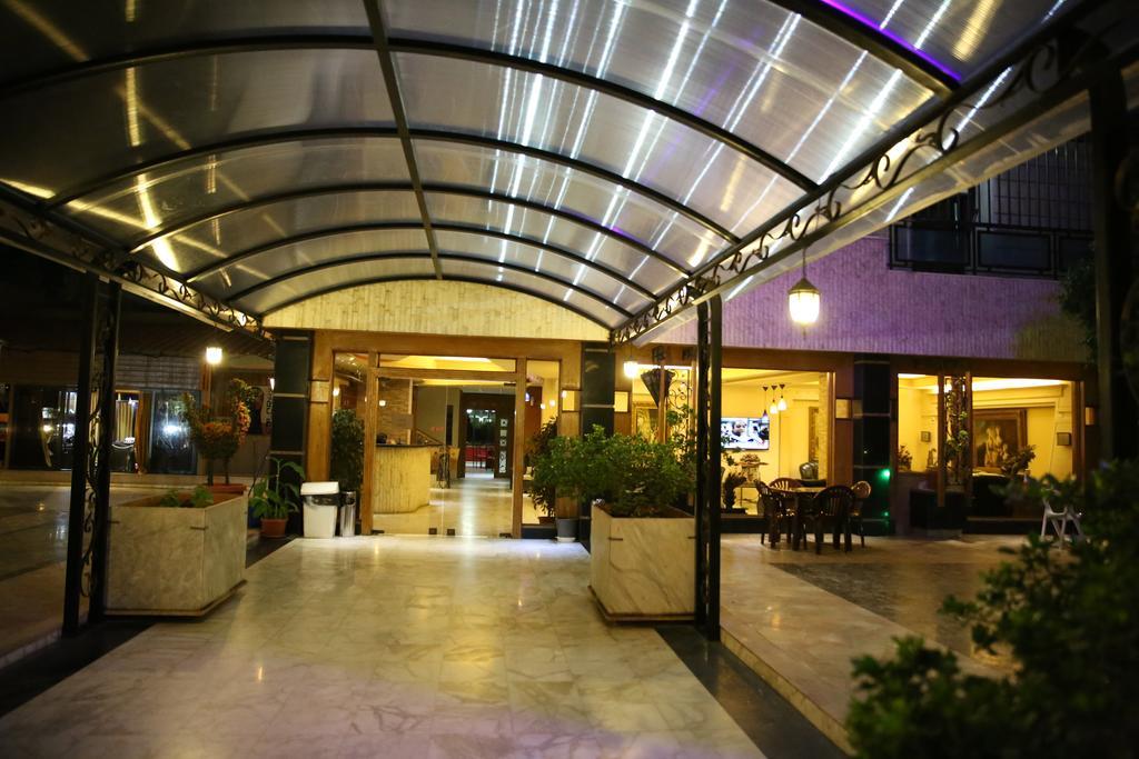 Vista Del Mar Hotel Джуния Экстерьер фото