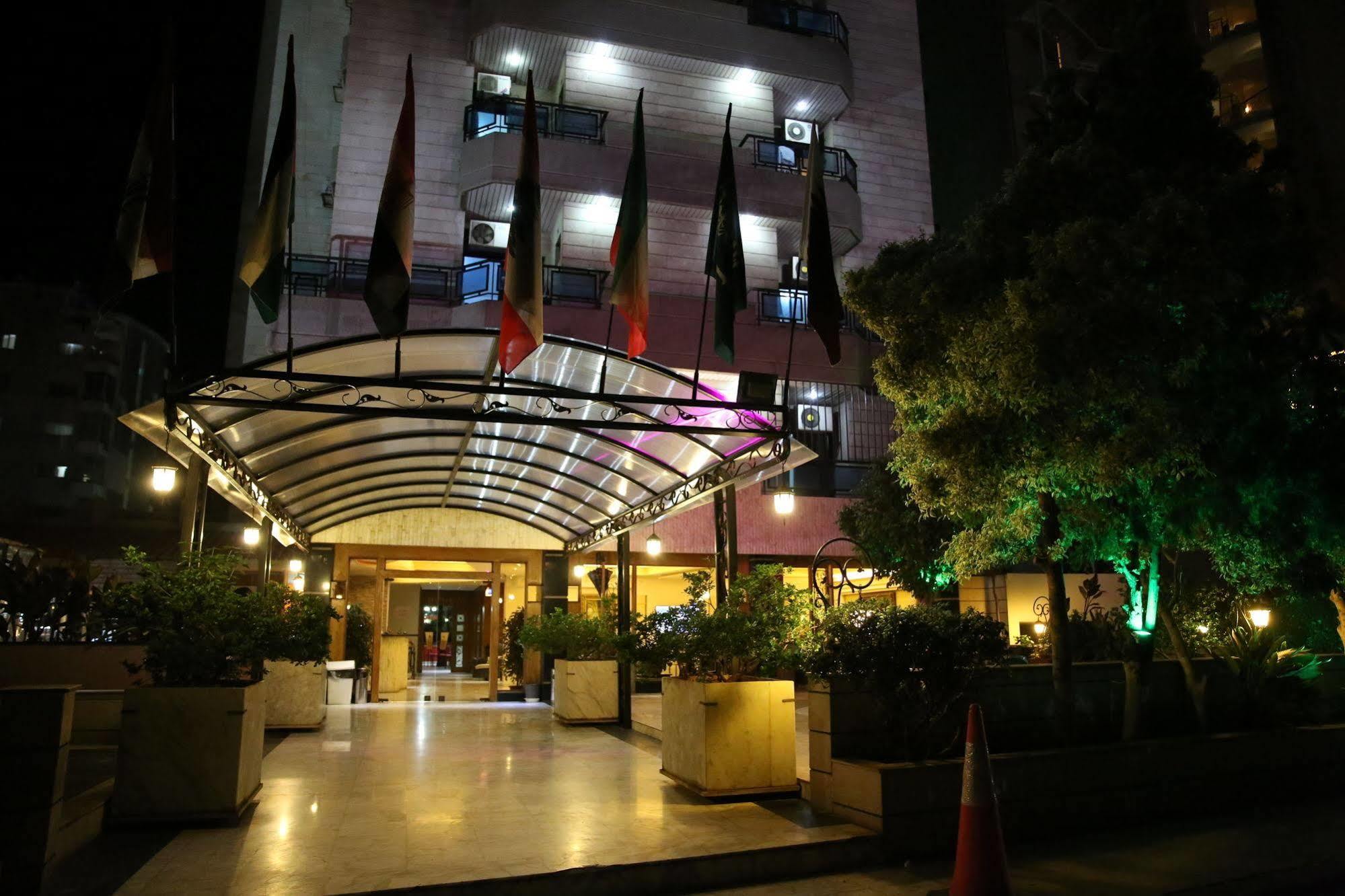Vista Del Mar Hotel Джуния Экстерьер фото